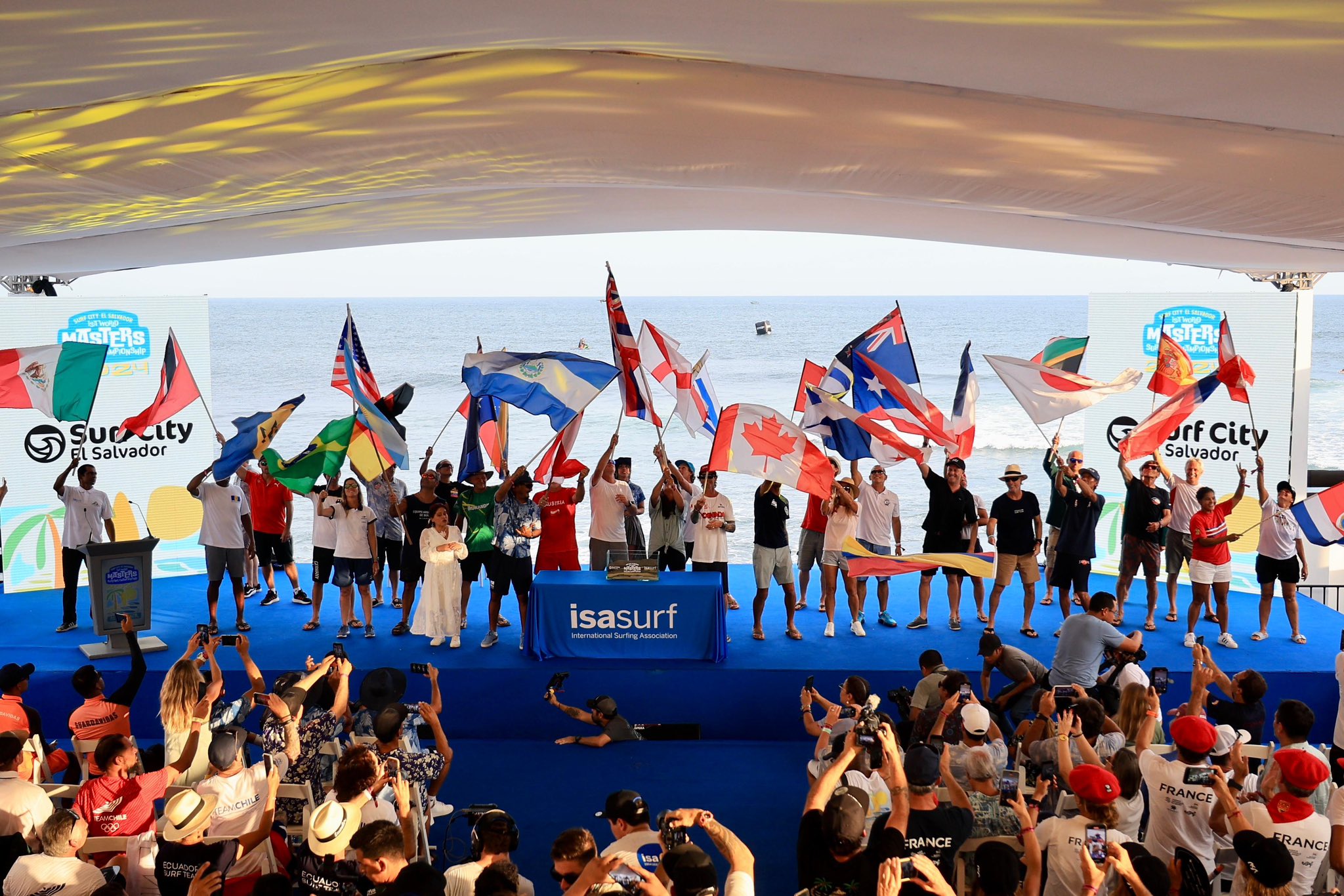 el-salvador-inaugura-el-surf-city-isa-world-masters-surfing-championship-2024